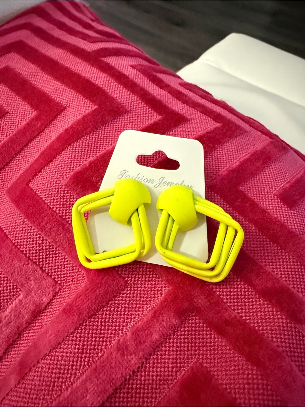Fashion Jewelry Neon Yellow Geometric Square Hoop earrings